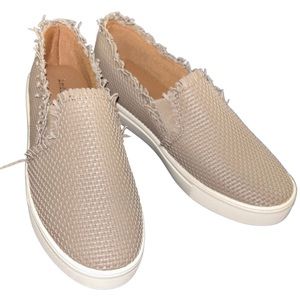 Size 9M Indigo Rd Brown Slip On Shoes Sneakers